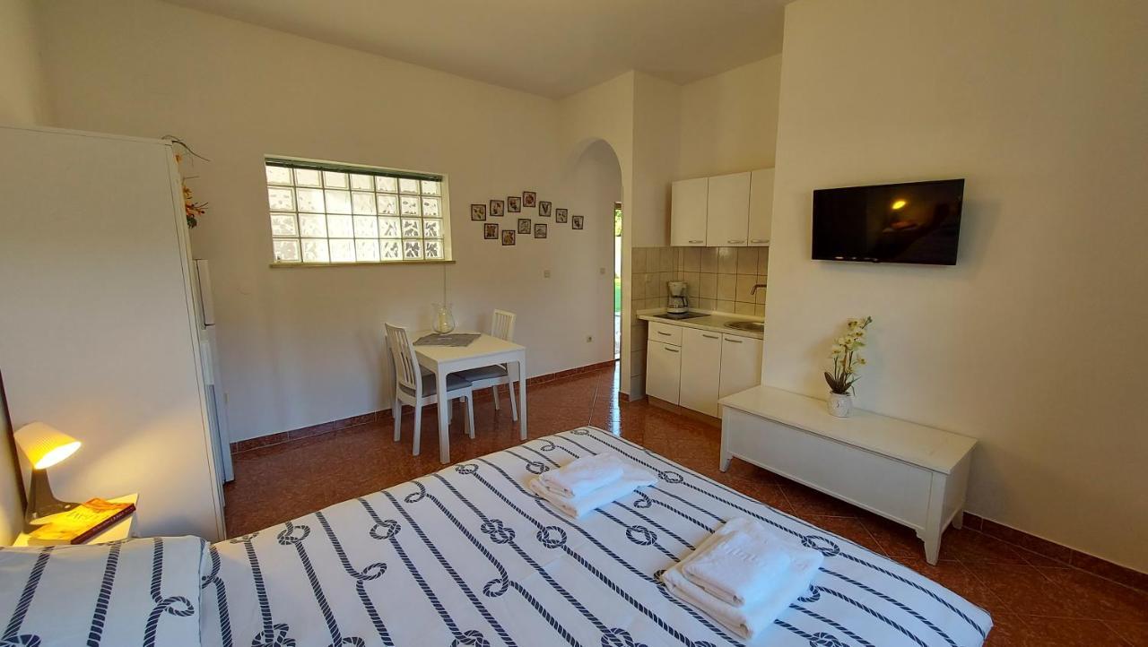 Soline Ada Apartment Pjescana Uvala Luaran gambar
